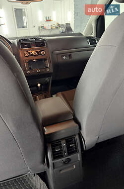 Минивэн Volkswagen Touran 2014 в 