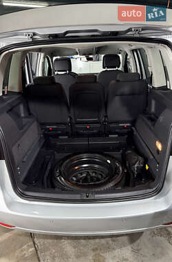 Минивэн Volkswagen Touran 2014 в 