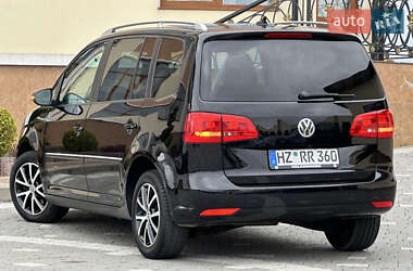 Минивэн Volkswagen Touran 2011 в 