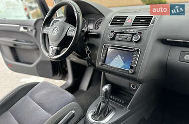 Минивэн Volkswagen Touran 2011 в 