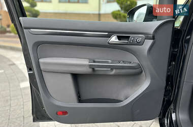 Минивэн Volkswagen Touran 2011 в 