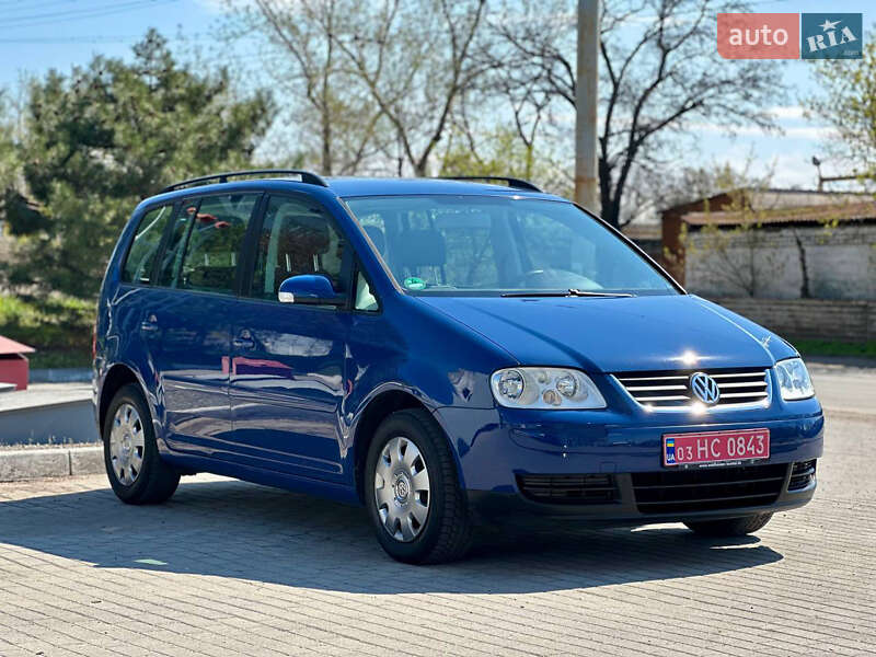 Минивэн Volkswagen Touran 2006 в Днепре