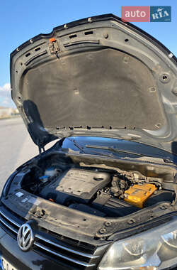 Мінівен Volkswagen Touran 2010 в 