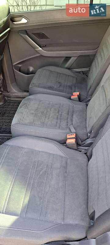 Микровэн Volkswagen Touran 2017 в Кропивницком