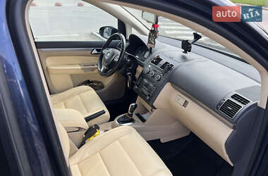 Минивэн Volkswagen Touran 2013 в 