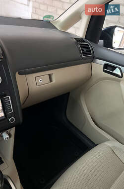 Минивэн Volkswagen Touran 2013 в 