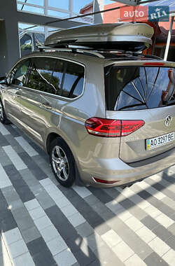 Микровэн Volkswagen Touran 2015 в 