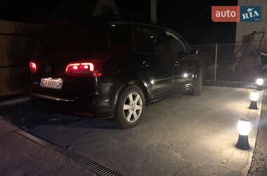 Мінівен Volkswagen Touran 2010 в 