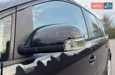 Мінівен Volkswagen Touran 2005 в 