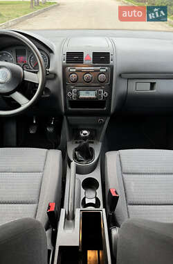 Мінівен Volkswagen Touran 2005 в 