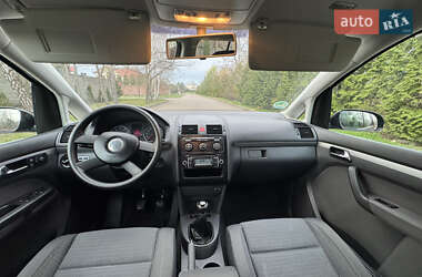 Мінівен Volkswagen Touran 2005 в 