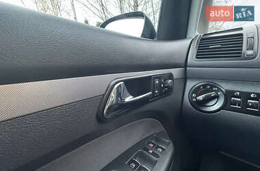 Мінівен Volkswagen Touran 2005 в 