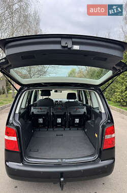 Мінівен Volkswagen Touran 2005 в 