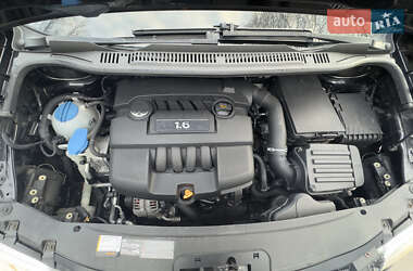 Мінівен Volkswagen Touran 2005 в 