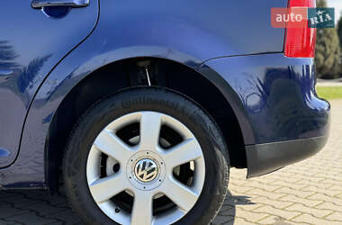 Минивэн Volkswagen Touran 2003 в 