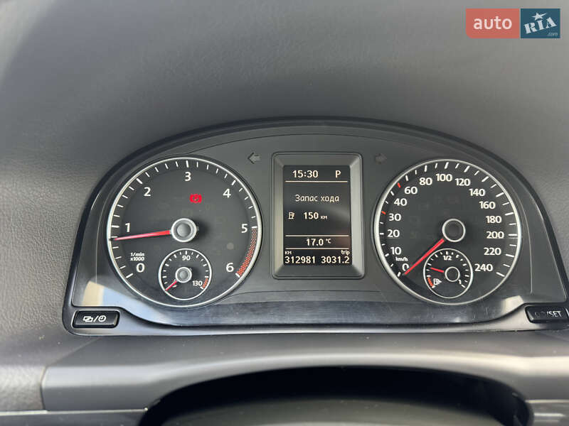 Минивэн Volkswagen Touran 2012 в Новой Ушице