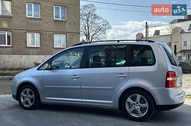 Минивэн Volkswagen Touran 2006 в 