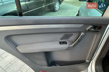 Минивэн Volkswagen Touran 2006 в 