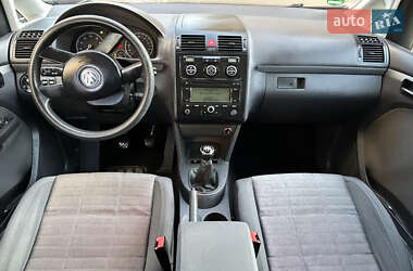 Минивэн Volkswagen Touran 2006 в 