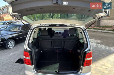 Минивэн Volkswagen Touran 2006 в 