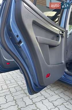 Мінівен Volkswagen Touran 2015 в 