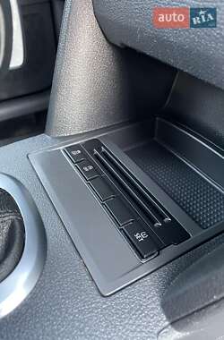 Мінівен Volkswagen Touran 2015 в 