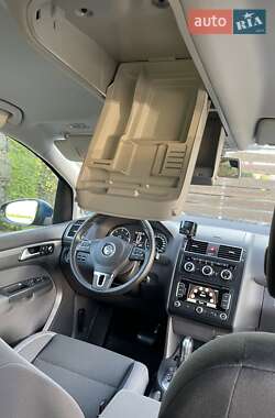 Мінівен Volkswagen Touran 2015 в 