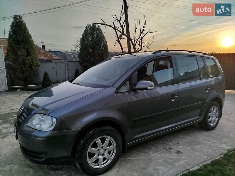 Минивэн Volkswagen Touran 2004 в 