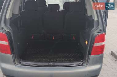 Минивэн Volkswagen Touran 2004 в 