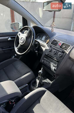 Минивэн Volkswagen Touran 2013 в 