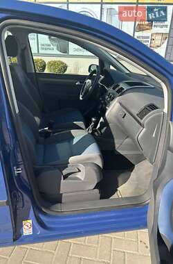 Минивэн Volkswagen Touran 2009 в 