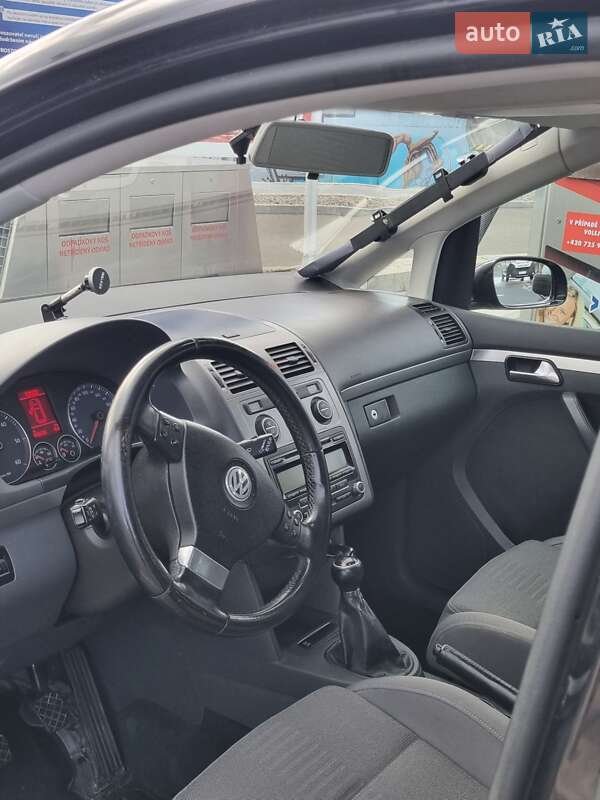 Минивэн Volkswagen Touran 2008 в Ровно