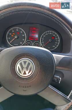 Мінівен Volkswagen Touran 2006 в 