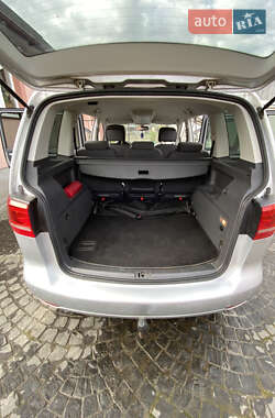 Минивэн Volkswagen Touran 2013 в 