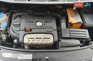 Мінівен Volkswagen Touran 2010 в 