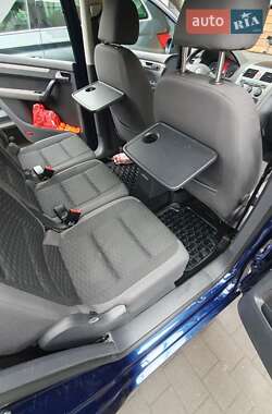 Мінівен Volkswagen Touran 2010 в 