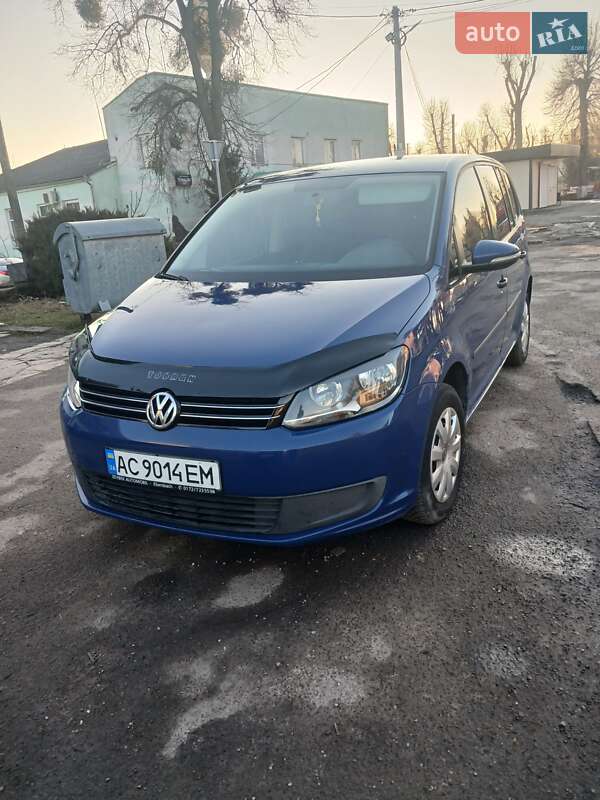Минивэн Volkswagen Touran 2011 в Луцке