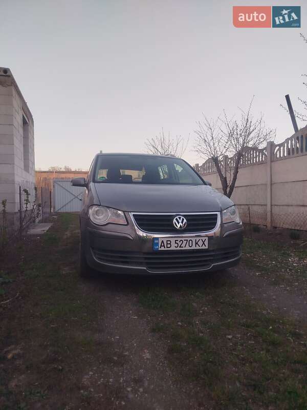 Минивэн Volkswagen Touran 2007 в Виннице