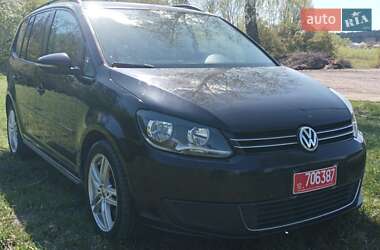 Минивэн Volkswagen Touran 2012 в 