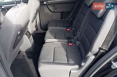 Минивэн Volkswagen Touran 2012 в 