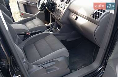 Минивэн Volkswagen Touran 2012 в 