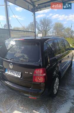 Минивэн Volkswagen Touran 2007 в 