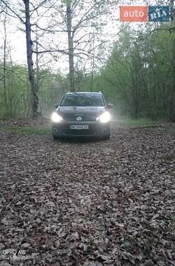 Минивэн Volkswagen Touran 2010 в 