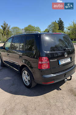 Мінівен Volkswagen Touran 2009 в 