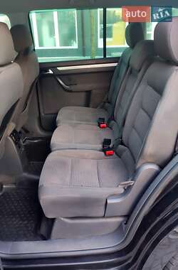 Минивэн Volkswagen Touran 2004 в 