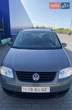 Мінівен Volkswagen Touran 2006 в 