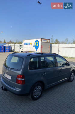 Мінівен Volkswagen Touran 2006 в 