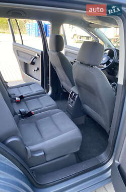 Мінівен Volkswagen Touran 2006 в 