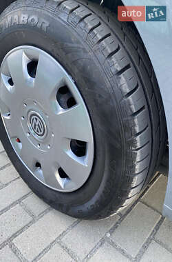 Мінівен Volkswagen Touran 2006 в 