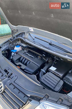 Мінівен Volkswagen Touran 2006 в 